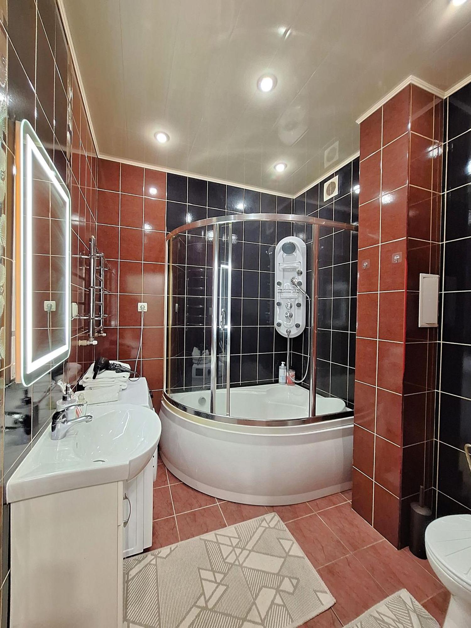 Однокімна Квартира Біля Каштанової Алеї У Центрі Полтави Мережа Alexapartments Документи Для Відряджень Безконтатне Заселення 24-7 Poltava Buitenkant foto